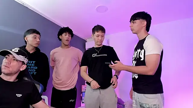 Handsomeboyss19 online show from 06-23-26, 01:20