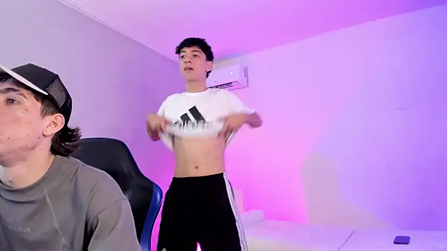 Handsomeboyss19 online show from 05-04-26, 08:55