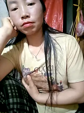 Snapshot of hera-00 chatting on 10-16-25, 10:18 hera-00 online show from 10-16-25, 10:18