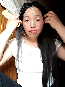 Snapshot of hera-00 chatting on 10-10-25, 06:36 hera-00 online show from 10-10-25, 06:36