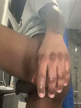 Bryan056  online show from 04-12-26, 06:55