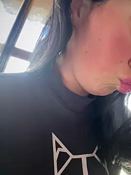 Mia salinass online show from 06-19-26, 07:20