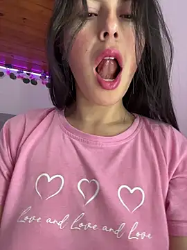 Mia salinass online show from 03-13-26, 02:38