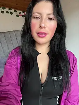 Mia salinass online show from 07-19-26, 06:37