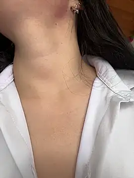 Mia salinass online show from 02-18-26, 06:04