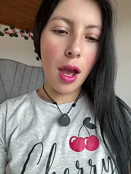 Mia salinass online show from 07-21-26, 06:42