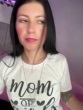 Mia salinass online show from 04-09-26, 05:52