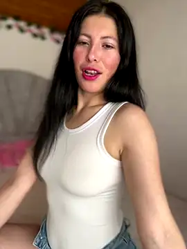 Mia salinass online show from 09-18-25, 06:22