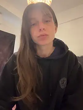 Snapshot of LittleJulietta chatting on 09-15-25, 11:43 LittleJulietta online show from 09-15-25, 11:43