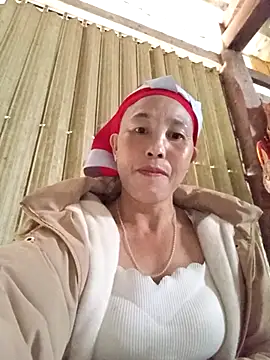 me-cute online show from 11-11-25, 01:00