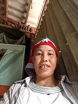 me-cute online show from 11-15-25, 08:40