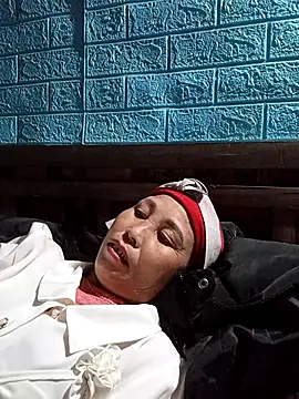 me-cute online show from 01-11-26, 03:52