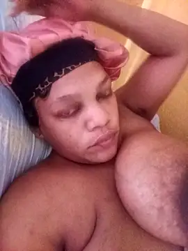 HappygalTheQueen online show from 12-15-25, 02:56