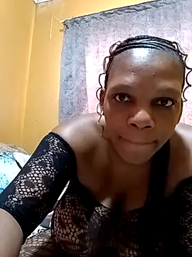 HappygalTheQueen online show from 10-30-25, 10:02