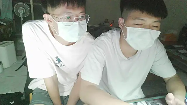 zhu000000 online show from 04-10-26, 02:35