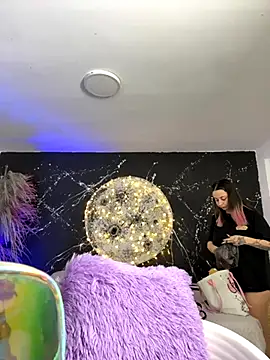 SarahCastro1  online show from 12-03-25, 02:34