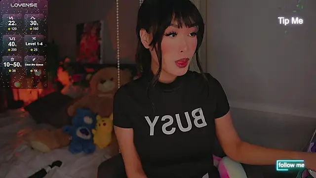 Kami Lee XO online show from 10-15-25, 07:33