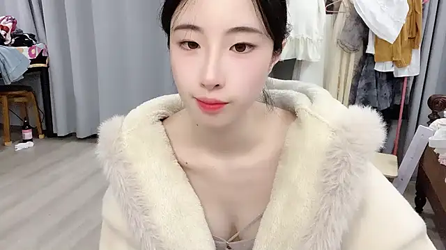 Snapshot of Freya7777 chatting on 09-20-25, 12:43 Freya7777 online show from 09-20-25, 12:43