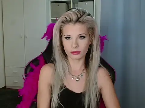 KristineGlow online show from 10-21-25, 06:13