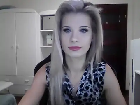 KristineGlow online show from 09-29-25, 06:20