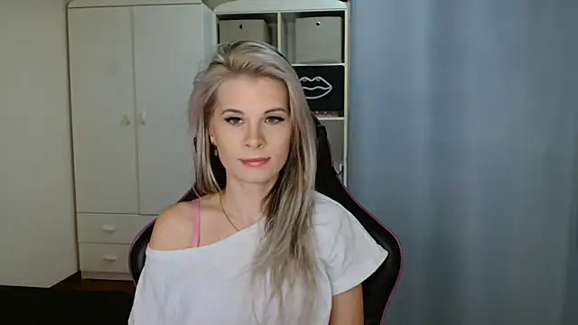 KristineGlow online show from 03-26-26, 07:17