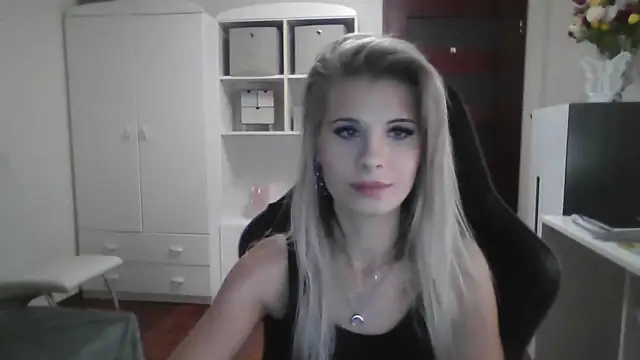 KristineGlow online show from 10-03-25, 06:20