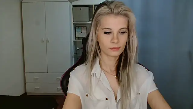 KristineGlow online show from 03-31-26, 06:26
