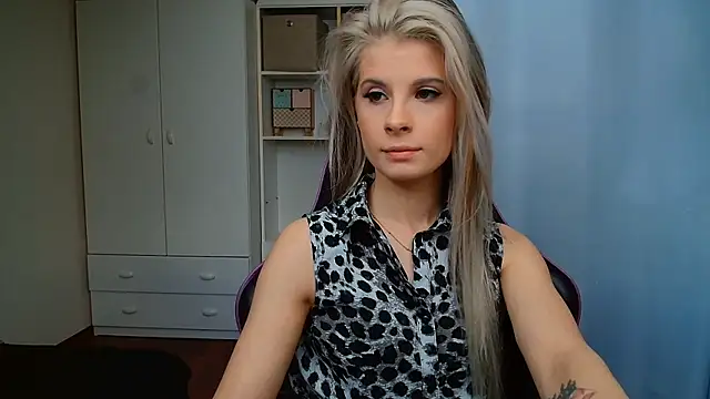 KristineGlow online show from 06-01-26, 06:13