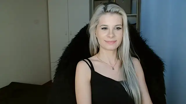 KristineGlow online show from 06-19-26, 06:25