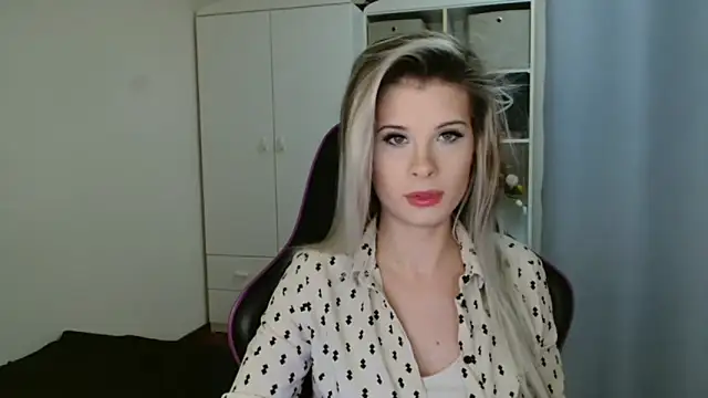 KristineGlow online show from 01-08-26, 07:25