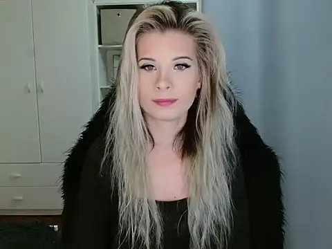 KristineGlow online show from 11-11-25, 07:03