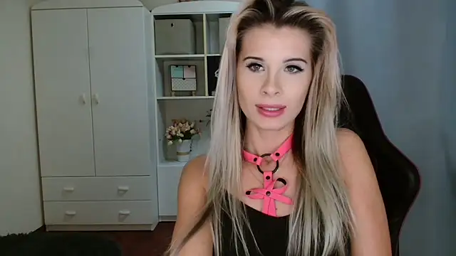 KristineGlow online show from 11-28-25, 07:25