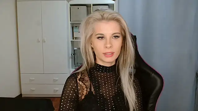 KristineGlow online show from 03-30-26, 06:20