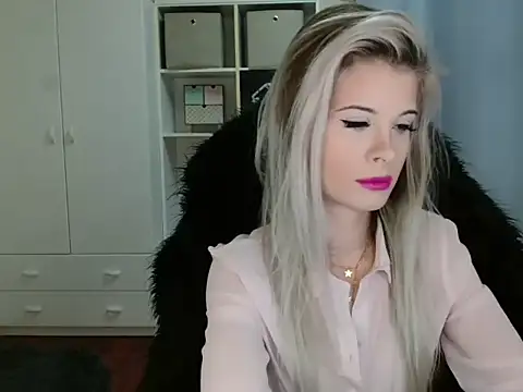 KristineGlow online show from 11-07-25, 07:35