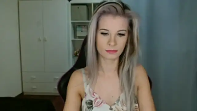 KristineGlow online show from 01-15-26, 07:23