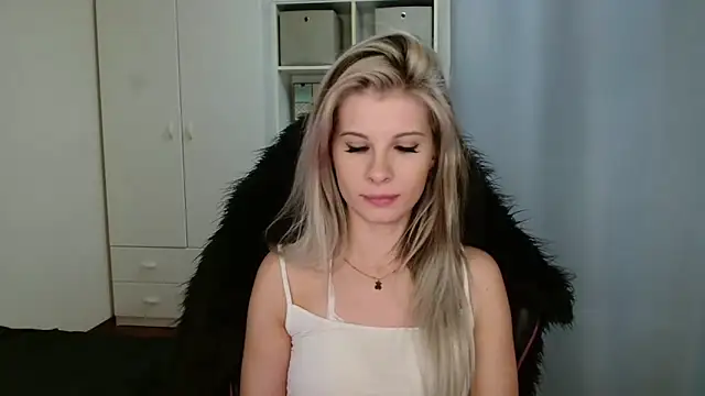 KristineGlow online show from 02-19-26, 09:12