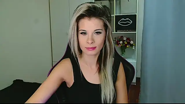 KristineGlow online show from 01-12-26, 07:26