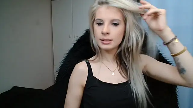 KristineGlow online show from 06-19-26, 06:19