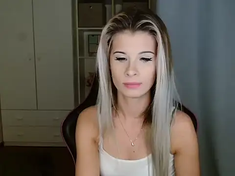 KristineGlow online show from 12-04-25, 04:50