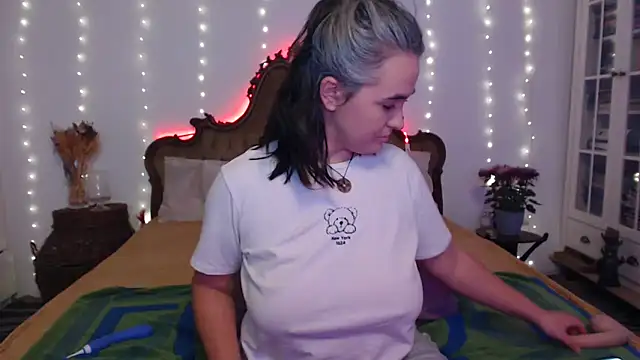 SilkenSin online show from 11-13-25, 09:57