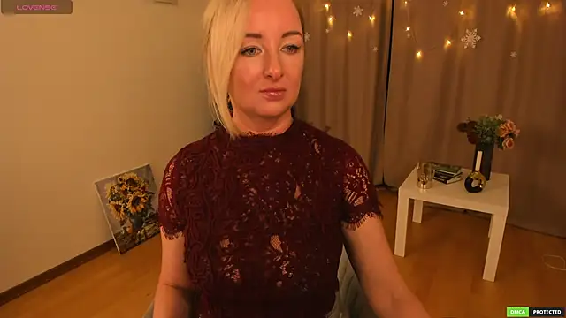 sexmom8 online show from 12-17-25, 10:42