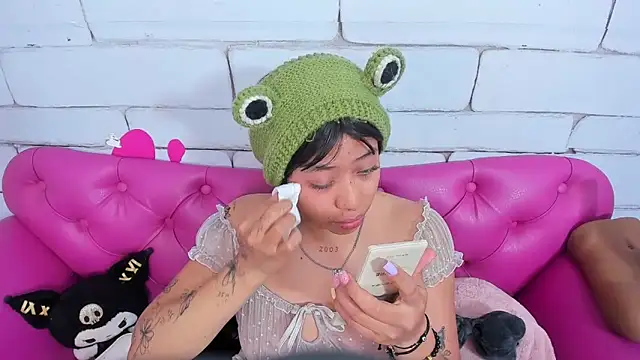 SafiroAgataaa online show from 11-12-25, 02:48