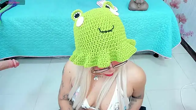 SafiroAgataaa online show from 06-08-26, 02:56