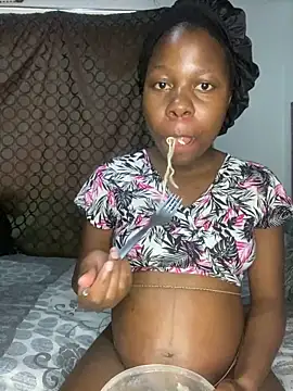 Crazyqueenxxx online show from 04-25-26, 01:36