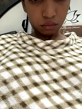 Snapshot of HeerStd chatting on 11-13-25, 05:06 HeerStd online show from 11-13-25, 05:06