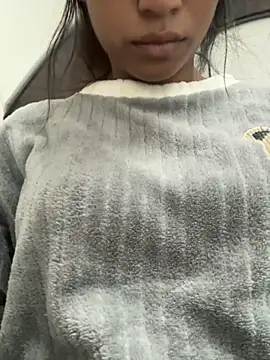 Snapshot of HeerStd chatting on 11-06-25, 03:21 HeerStd online show from 11-06-25, 03:21