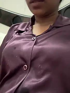 Snapshot of HeerStd chatting on 02-27-26, 04:34 HeerStd online show from 02-27-26, 04:34