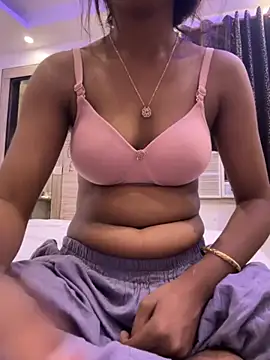 Snapshot of HeerStd chatting on 11-03-25, 07:35 HeerStd online show from 11-03-25, 07:35