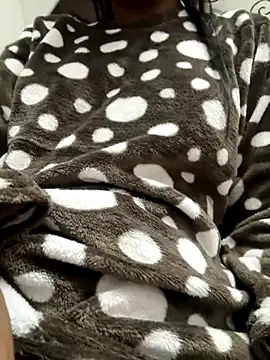 Snapshot of HeerStd chatting on 11-16-25, 04:28 HeerStd online show from 11-16-25, 04:28