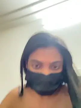 Snapshot of HeerStd chatting on 11-28-25, 04:29 HeerStd online show from 11-28-25, 04:29